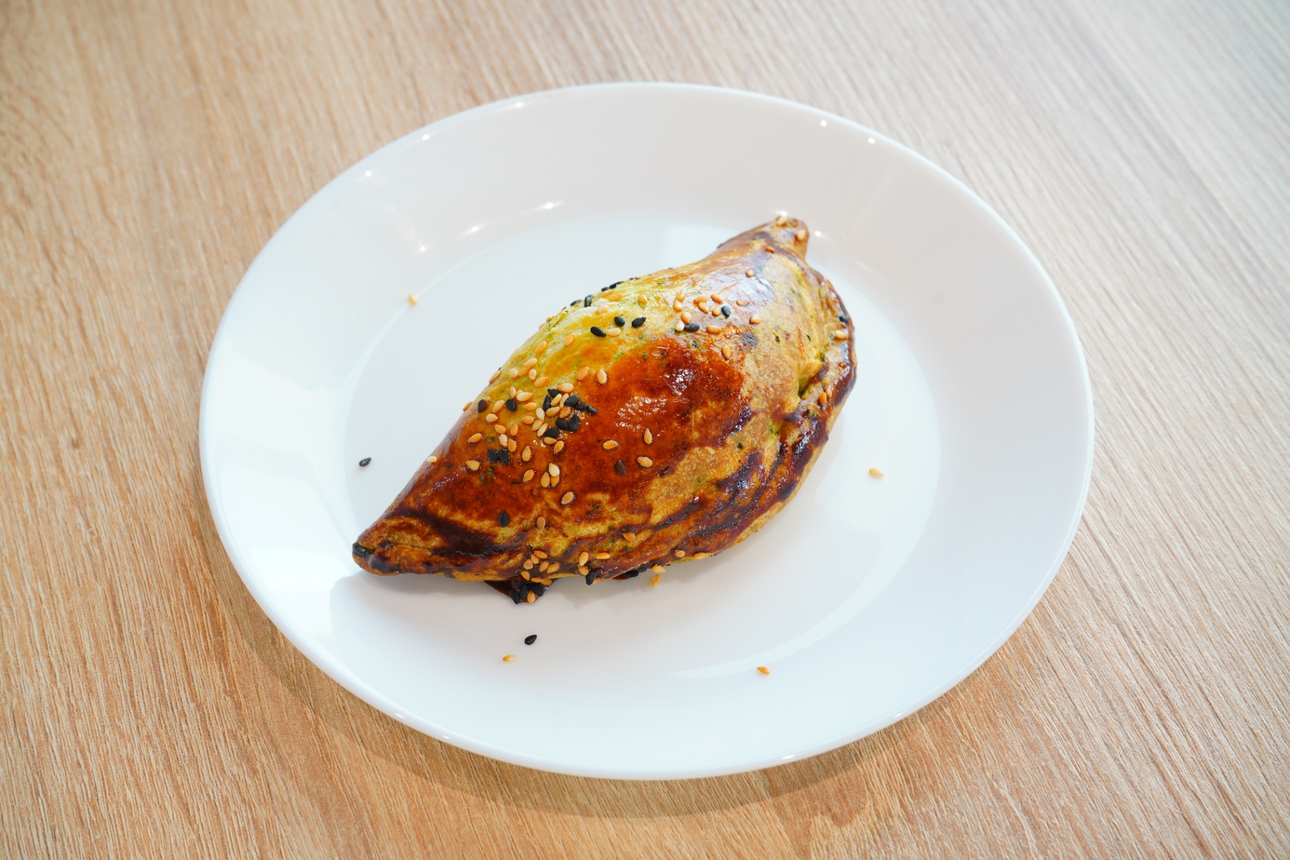 Spinach fatayer with sesame and nigella seeds